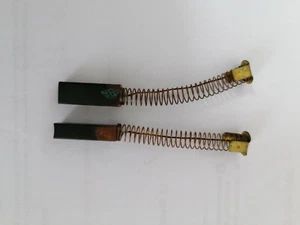 2x Kohlebürsten Schleifkohlen Motorbürsten Motorkohlen 6x9x25mm 9x6x25mm - Bügel - Bild 1 von 1