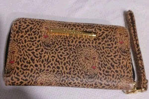 Betsey Johnson Leopard Print Clutch Wallet Credit Card Organizer Wristlet Zipper - Picture 1 of 6