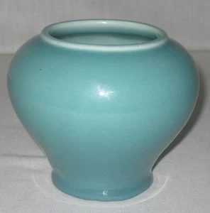 1915 ROOKWOOD ARTS AND CRAFTS ART POTTERY VASE 4 1/4" t. - Picture 1 of 7