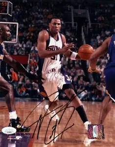Shawn Marion Signed Autographed 8X10 Photo Action vs. Lakers JSA AL25431 - Picture 1 of 2