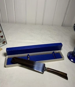 Burns Cake Knife With Bakelite Handle - Picture 1 of 6