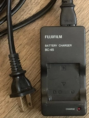 Cargador de batería Fujifilm BC-45 para baterías Fuji NP45 Li-Ion - 4,2 V, 550 mA Foto 1 de 4