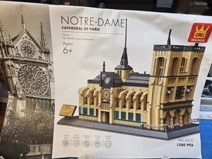 Original Authentic Notre Dame Cathedral of Paris Building Block 1376pcs 5210 - Picture 1 of 3