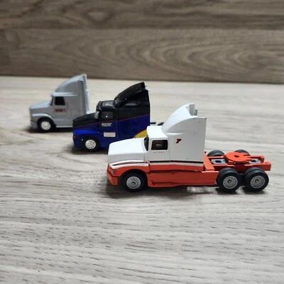 ALAN KULWICKI 1/64 + 2 Other Semi Trucks - Image 1 of 4