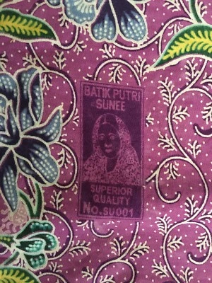 SARONG 100% Cotton Lilac floral Vintage Batik print Wrap Shawl Beach Gift Retro - Image 1 of 4