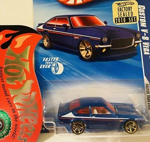 2010 HOT WHEELS BLUE CUSTOM V-8 VEGA 1/500 FASTER THAN EVER 🔥FacTory Sealed 🔥 - Picture 1 of 2