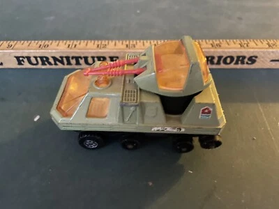 Matchbox Adventure 2000 K 2003 Crusader tank metallic green - Image 1 of 4