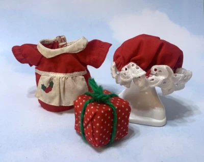 Ropa y sombrero de Navidad para muñeca Russ Mrs. Claus Troll de 5" de la década de 1980 Foto 1 de 2