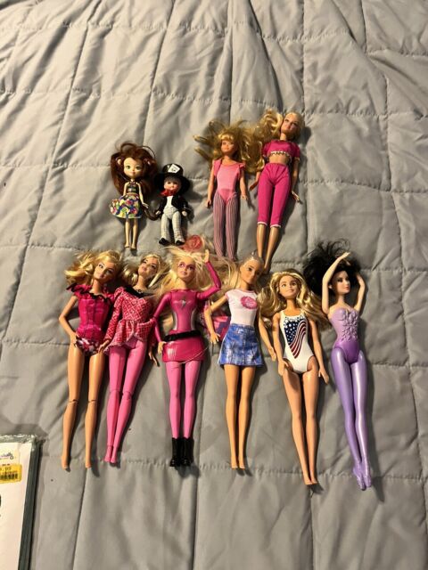 Barbie Mattel antiga lote de roupas - Hobbies e coleções - Passo