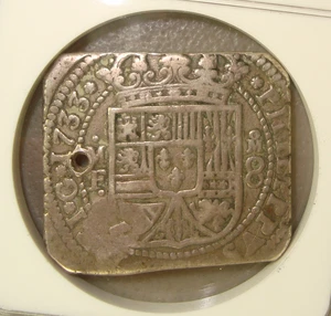 (1839) Type II Guatemala Counterstamp on a 1733 Mo MF Mexico Klippe 8 Reales NGC - Imagen 1 de 4