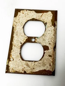 Antique Metal Duplex Outlet Cover Plate – Chippy White Paint – Rustic Farmhouse - Picture 1 of 4