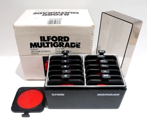 ILFORD Enlarging Multigrade Kit of 12 Mounted Filters + RED Filter - CAT 624 214 - Bild 1 von 4