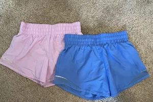 Mädchen Sport Shorts Größe Medium 7-8 Athletic Works blau & lavendel 2 Paar - Bild 1 von 6