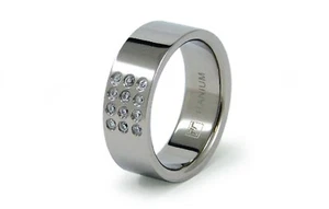 Anello Uomo Titanio 8mm Fascia Griglia Zirconi Pietre Alta Lucidatura Comfort Fit - Foto 1 di 2