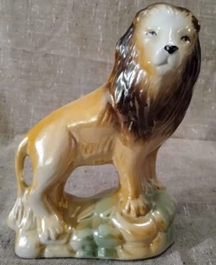 Vintage Lion Statue Made in Brazil Hand Painted Mid Century Ceramic Lusterware - Imagen 1 de 6