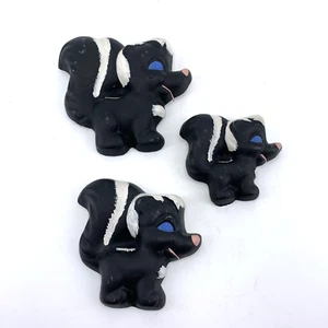 Skunk Chalkware Wall Hanging Decor Black Kitsch Largest 4" Tall Set Of 3 Vintage - Picture 1 of 5