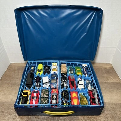 VINTAGE HOT WHEELS 50pcs With FAST LANE 48 CARS CARRYING CASE - Image 1 of 4