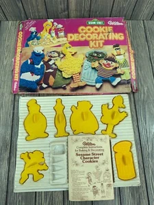 Wilton Sesame Street Cookie Decorating Kit With Cutters & Instructions - Picture 1 of 10