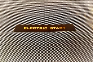 1 AUTOCOLLANT ORIGINAL "ELECTRIC START" POUR MOTOS DE COLLECTION PEUGEOT  XP 50 - Imagen 1 de 1