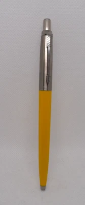 Bolígrafo Parker Jotter AMARILLO--tapa cromada--nuevo stock antiguo-hecho en Reino Unido Foto 1 de 4