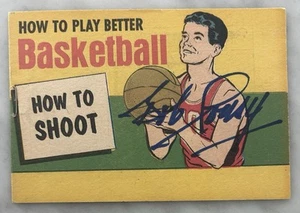 BOB COUSY AUTÓGRAFO FIRMADO 1963 HOOD DAIRY CÓMO DISPARAR FOLLETO CELTICS HOF JSA - Imagen 1 de 4