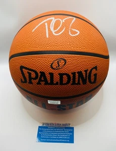 Palla firmata Kevin Garnett con certificato di autenticità (2369510) - Foto 1 di 3