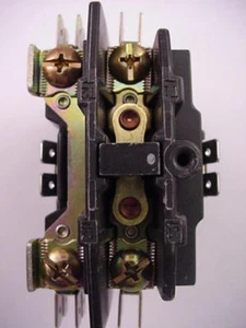 Contactor Siemens Furnas 45CG10AJA 24 voltios bobina 20 amperios 1 polo envío el mismo día - Imagen 1 de 4