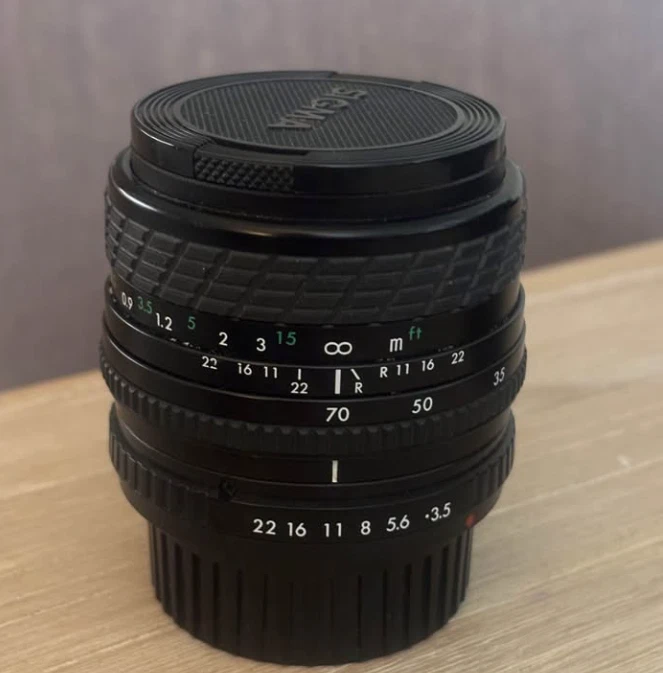 Sigma Zoom Master 1:3.5-4.5 F-35 - 70mm Made In Japan PB mount - Image 1 of 4