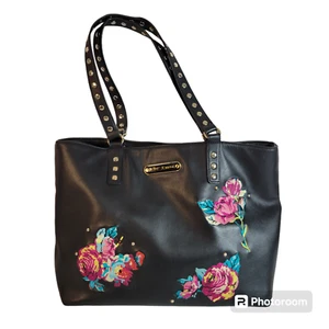 Betsey Johnson Belle Rose Schultertasche schwarz Stickerei Blumen romantisch Boho - Bild 1 von 14