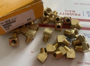 (25ea) Codos de calle extruidos de latón Parker 2214P-4-4 1/4 NPT hembra x macho 45° - Imagen 1 de 2