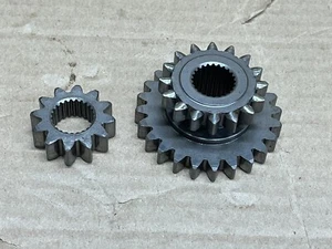 Kubota BX2200 Tractor Transmission Range Gears K2561-11920 K2561-11930 - Picture 1 of 4