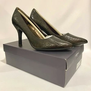 Zapatos de tacón alto Liz Claiborne Flex Elle marrón patrón cocodrilo 8M nuevos en caja - Imagen 1 de 10