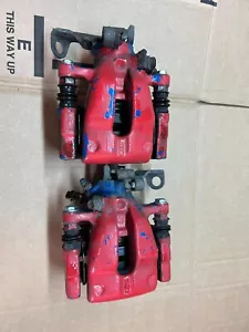 PAAR BREMSSÄTTEL UND TRÄGER HINTEN FÜR VAUXHALL (OPEL) ZAFIRA VXR B MODELL 2006 - Bild 1 von 2
