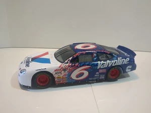 1998 Racing Champions Signature MARK MARTIN #6 Valvoline 1/24 Diecast Nascar - Picture 1 of 7