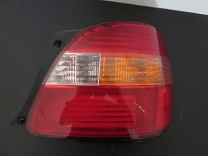 1998-2000 Lexus GS300 GS400 PASSENGER OUTER SIDE TAIL LIGHT LAMP TAILLIGHT LENS - Picture 1 of 10