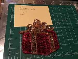 VINTAGE WANGS INT'L ROT WEIHNACHTSGESCHENK PAILLETTEN PERLEN APPLIKATION PATCH - Bild 1 von 6