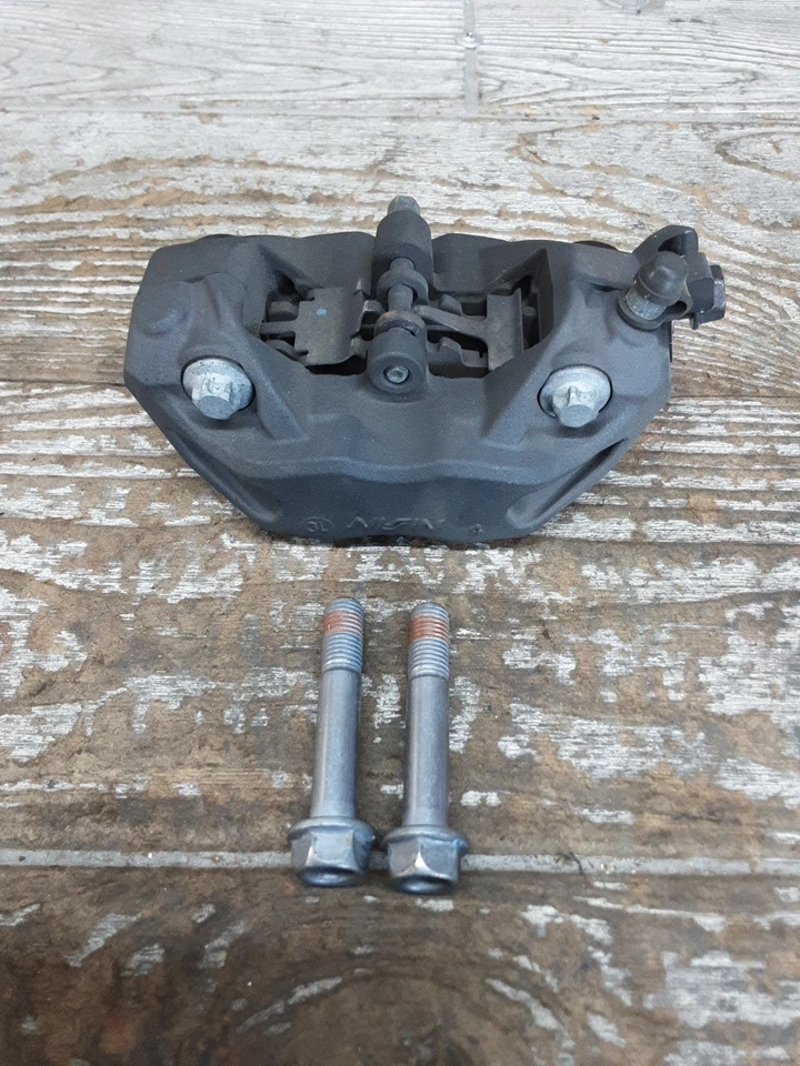 2023 23 13-24 Honda CB500 CB500F pernos de pinza de freno de disco delantero izquierdo Foto 1 de 4