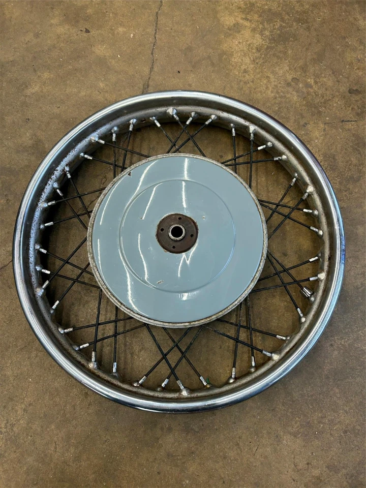 Rueda delantera o trasera BMW R50 R60 R69S 36 31 4 038 039         Foto 1 de 4