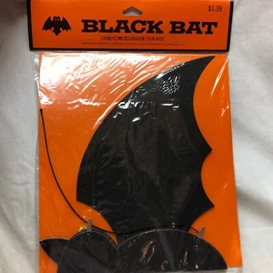 Decoraciones de Halloween vintage de panal negro murciélago de Halloween hechas en Japón en paquete - Imagen 1 de 8