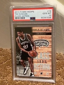 2013 Panini Hoops Tim Duncan Class Action PSA 10 Card #16 NEW Case LOW POP - Bild 1 von 1