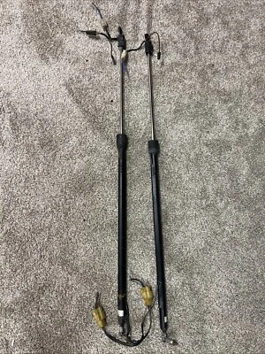 MITSUBISHI STARION CHRYSLER CONQUEST 1983-1989 PUNTALES DE MALETERO OEM Foto 1 de 4