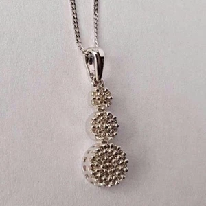 9ct White Gold 0.10ct Diamond Triple Cluster Pendant & Chain Necklace NEW Gift - Picture 1 of 11