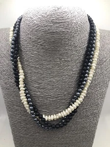 Collar de perlas de imitación de tres hilos con cuentas torcidas negro crema y gris clásico boda - Imagen 1 de 9
