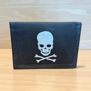 Slim Mens Boys Canvas Black Skulls 4 Card ID Window Trifold Ripper Wallet 8000 - Picture 1 of 8