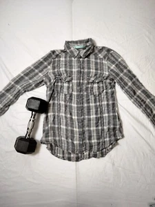 Maurices Women’s Plaid Shirt Size M - Picture 1 of 8