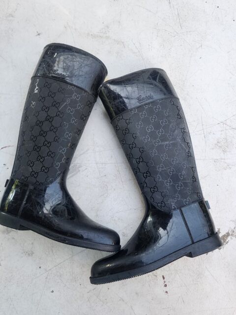 $300 Gucci Monogram GG Logo Grey Vinyl Edimburg Rain Boots SZ 35 5 -  Lust4Labels