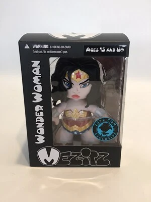 Figura de vinilo 2012 SDCC Comic Con DC Mezco exclusiva Wonder Woman Mezitz Foto 1 de 4