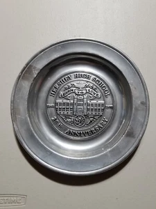 Hersey High School 25th Anniversary 9" Dia. Pewter Plate (1952-77) - Picture 1 of 2