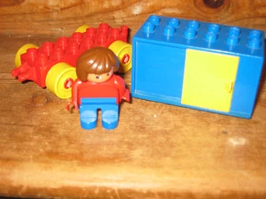 DUPLO LEGO LADY GIRL PLAYFIGURE SIT STAND PUSHALONG WHEEL BASE RECYCLING CONTAIN - Picture 1 of 3