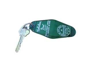 Vintage Holiday Inn Linthicum, MD Hotel Key Fob Plastic Tag Rm 319 - Picture 1 of 3